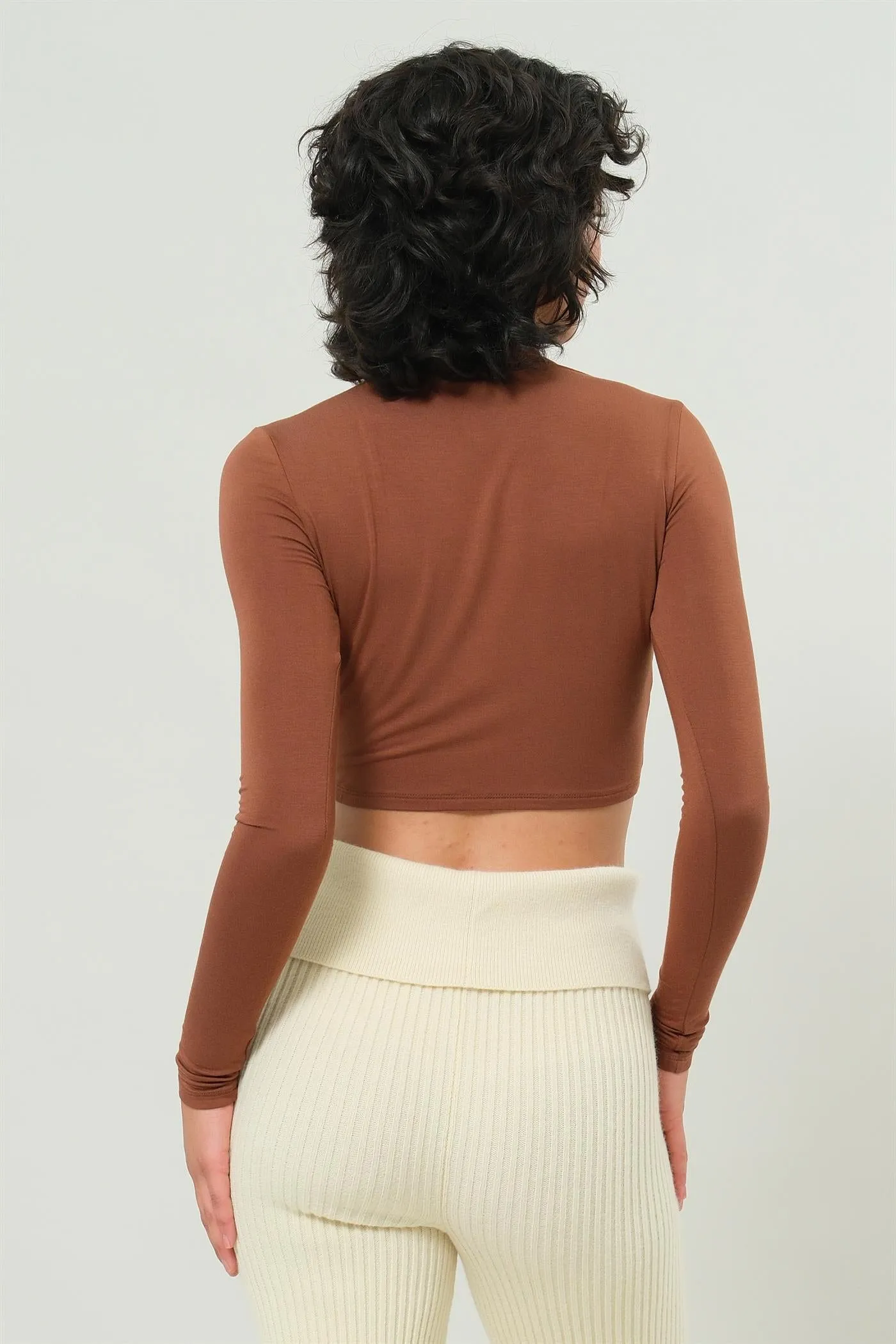 DZ25A097-Long Sleeve Turtleneck Crop Top