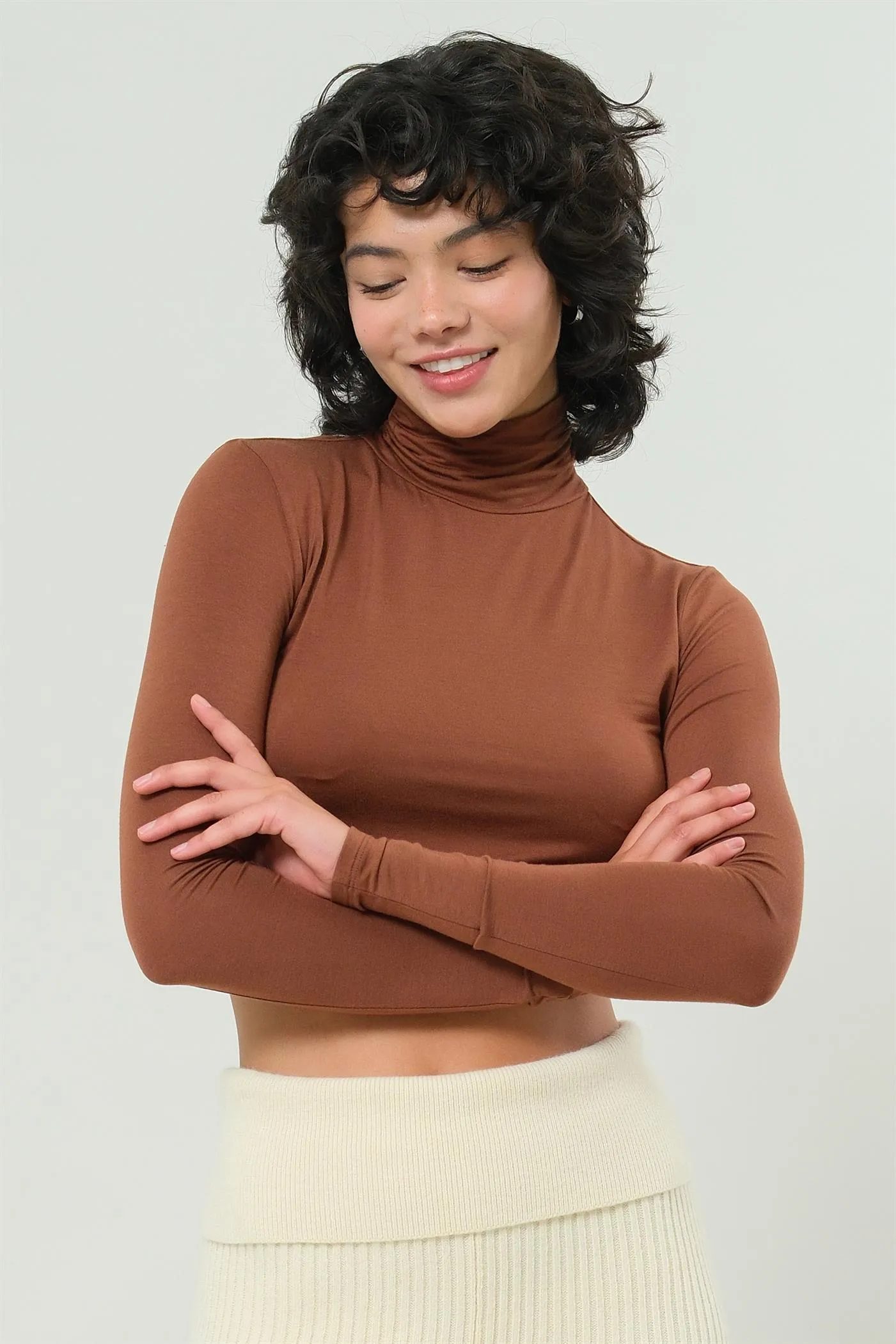 DZ25A097-Long Sleeve Turtleneck Crop Top