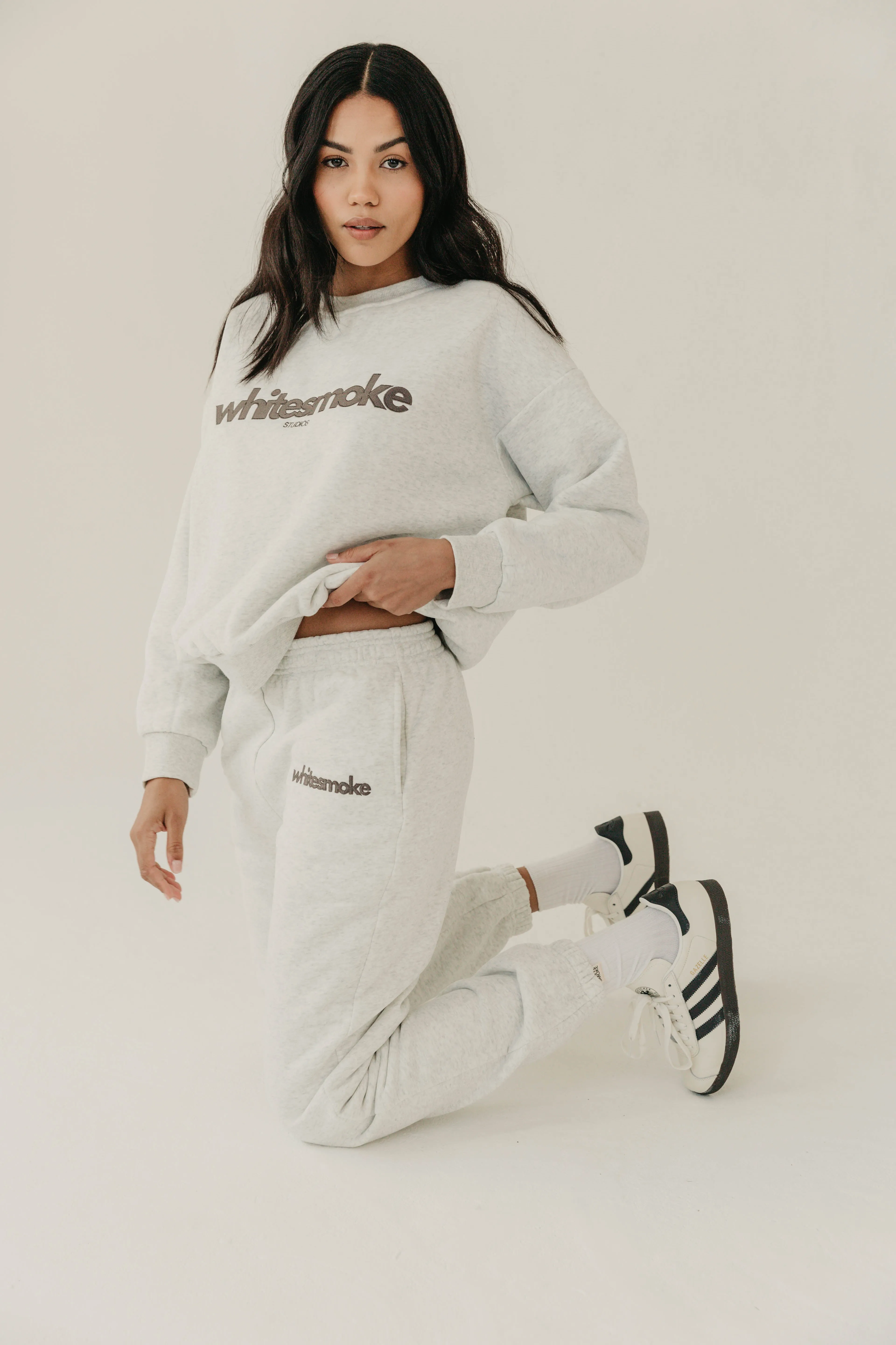FIKA Cosy Embroidered Sweatpants - Grey Marl