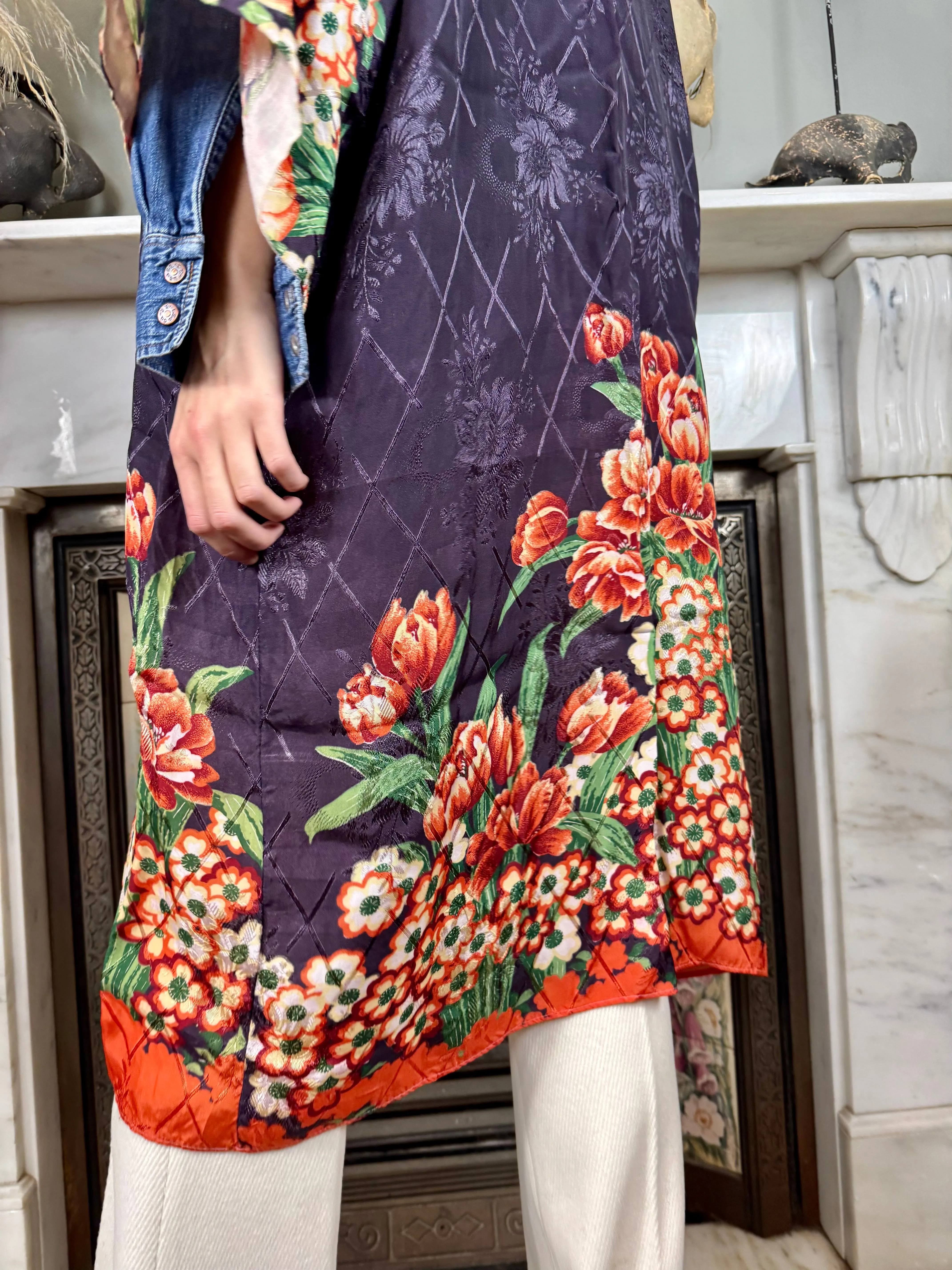 Joy, 40s Oriental pongee sik damask floral robe