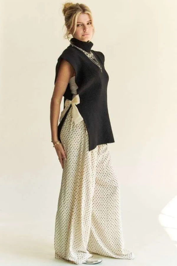Side Split Sleeveless Knit Top