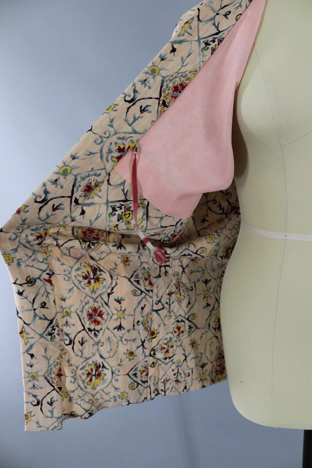 Vintage Silk Kimono Jacket Cardigan / Blush Pink Arabesque